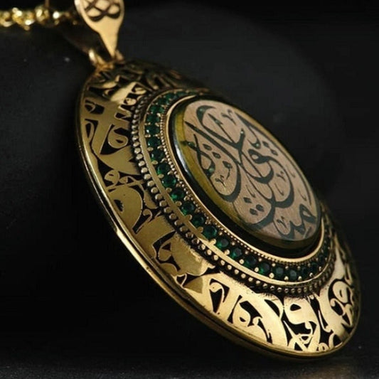 قلادة «واو» العشق بالكهرمان المنحوت من فضة إسترلينية عيار 925